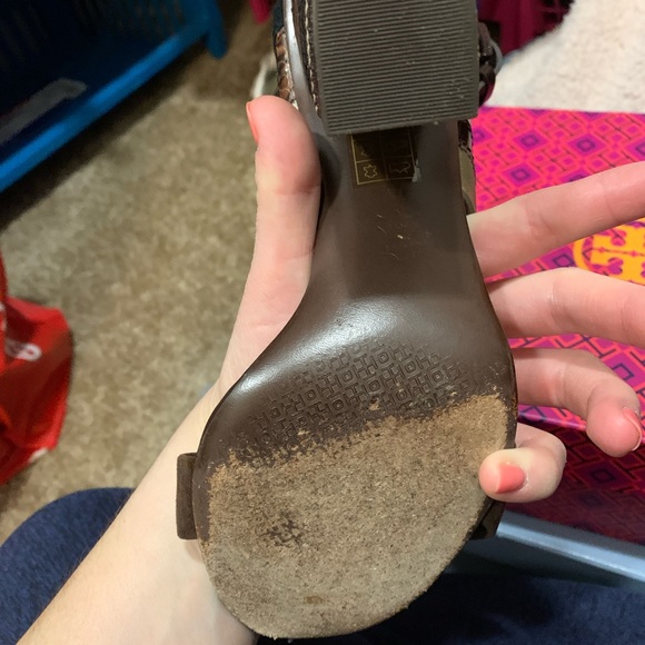 Tory Burch wedges size 7 - Picture 4 of 6